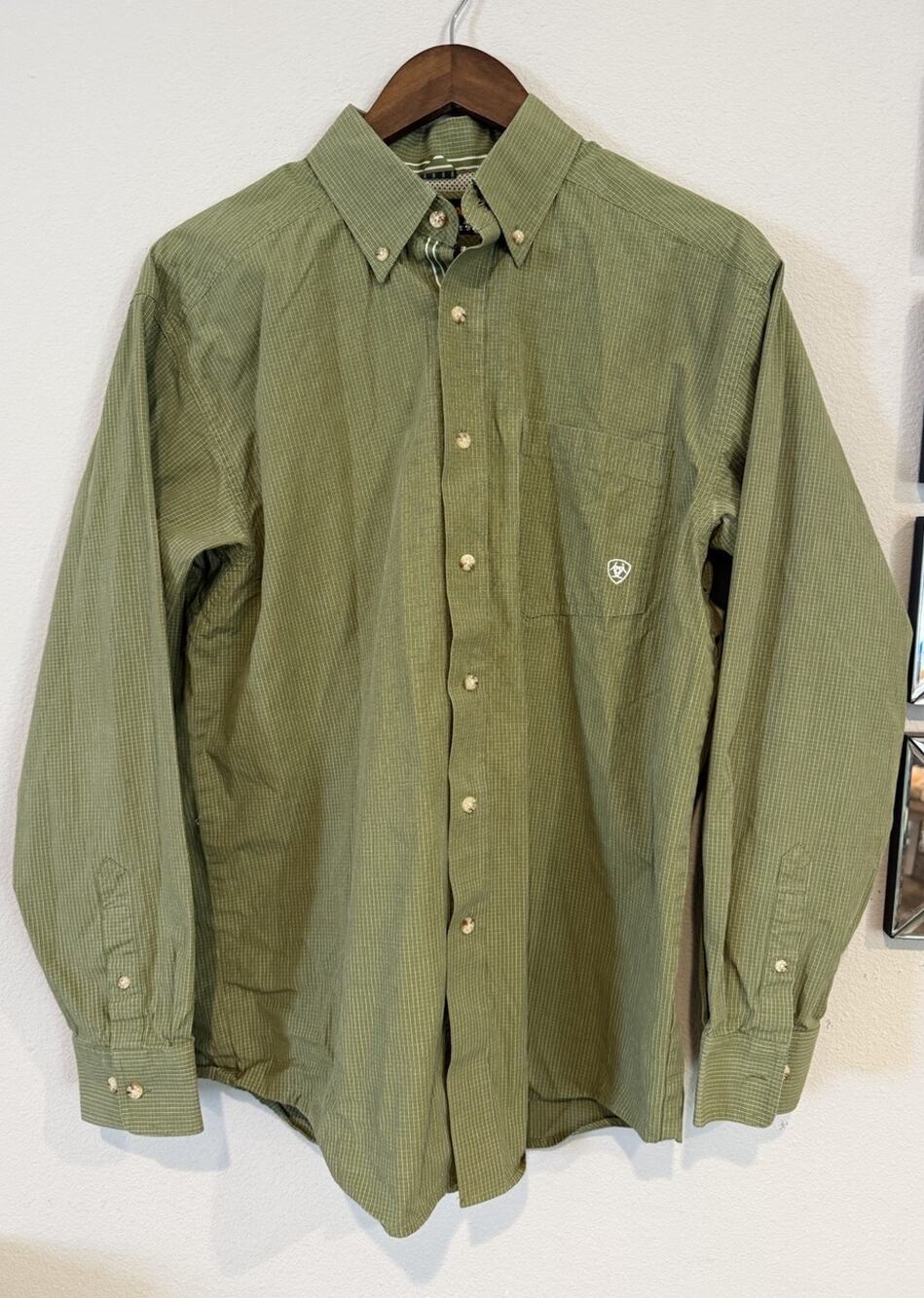 Ariat Men’s Medium Green Plaid Long Sleeve Button Down Western Shirt